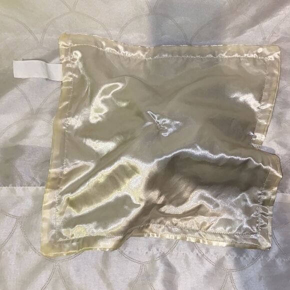 Mary Meyer Baby Lush Puppy Lovey Cream Satin Trim Security Blanket Plush - Picture 4 of 7
